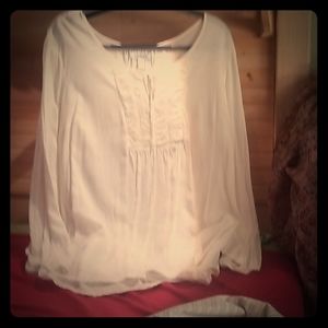 Peasant blouse with ribbed front.